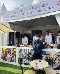 Stand de l'Association Françaises des Maîtres Restaurateurs au Village International de la Gastronomie 2025